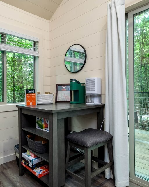 Couples Glamping Cabin photo 3