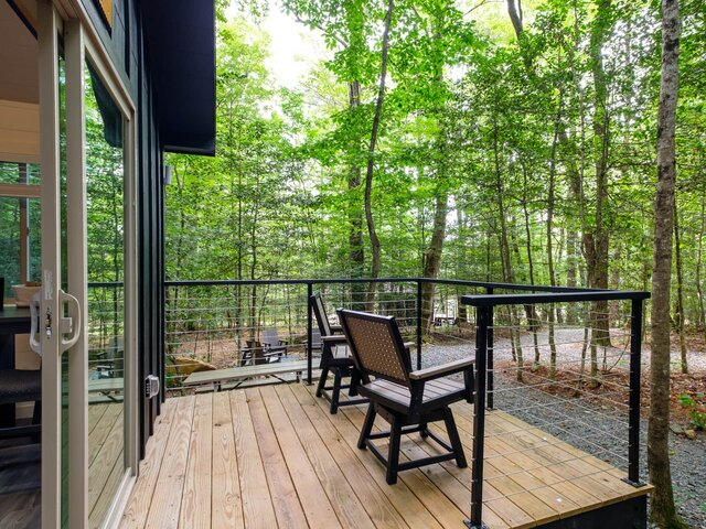 Couples Glamping Cabin photo 4