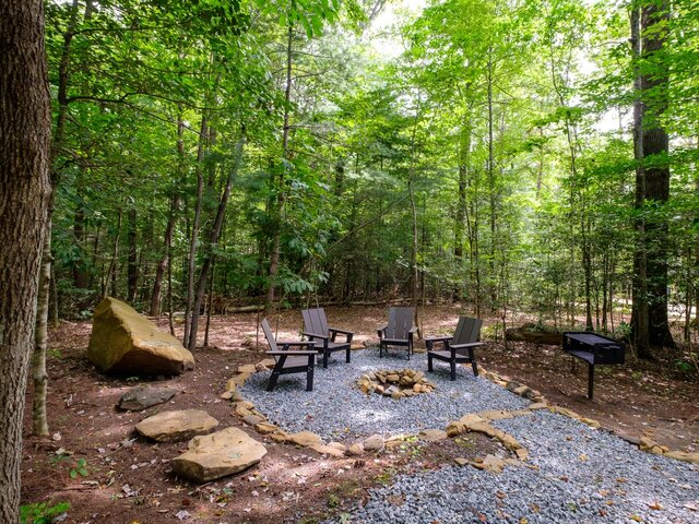 Couples Glamping Cabin photo 5