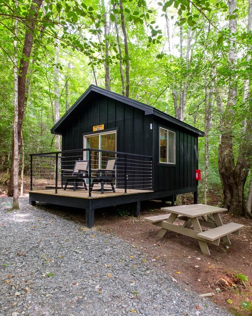 Couples Glamping Cabin photo 23